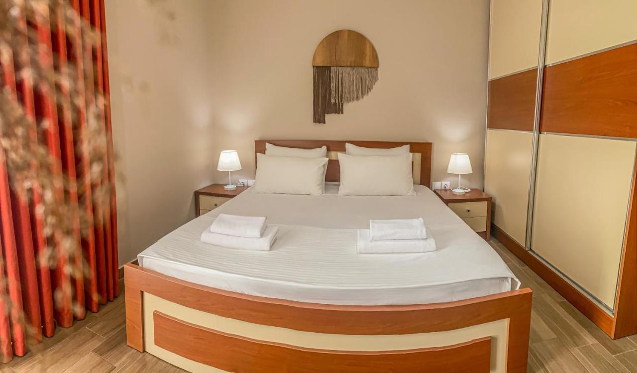 Aljur Hotel Himare Exterior foto