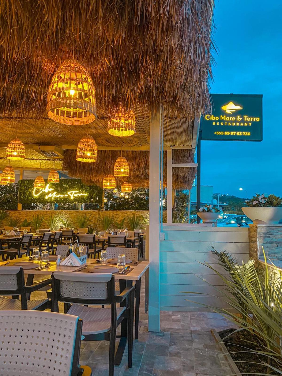 Aljur Hotel Himare Exterior foto